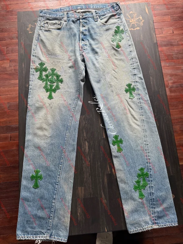 Green Crocodile Patch Levi’s 501 — image 1