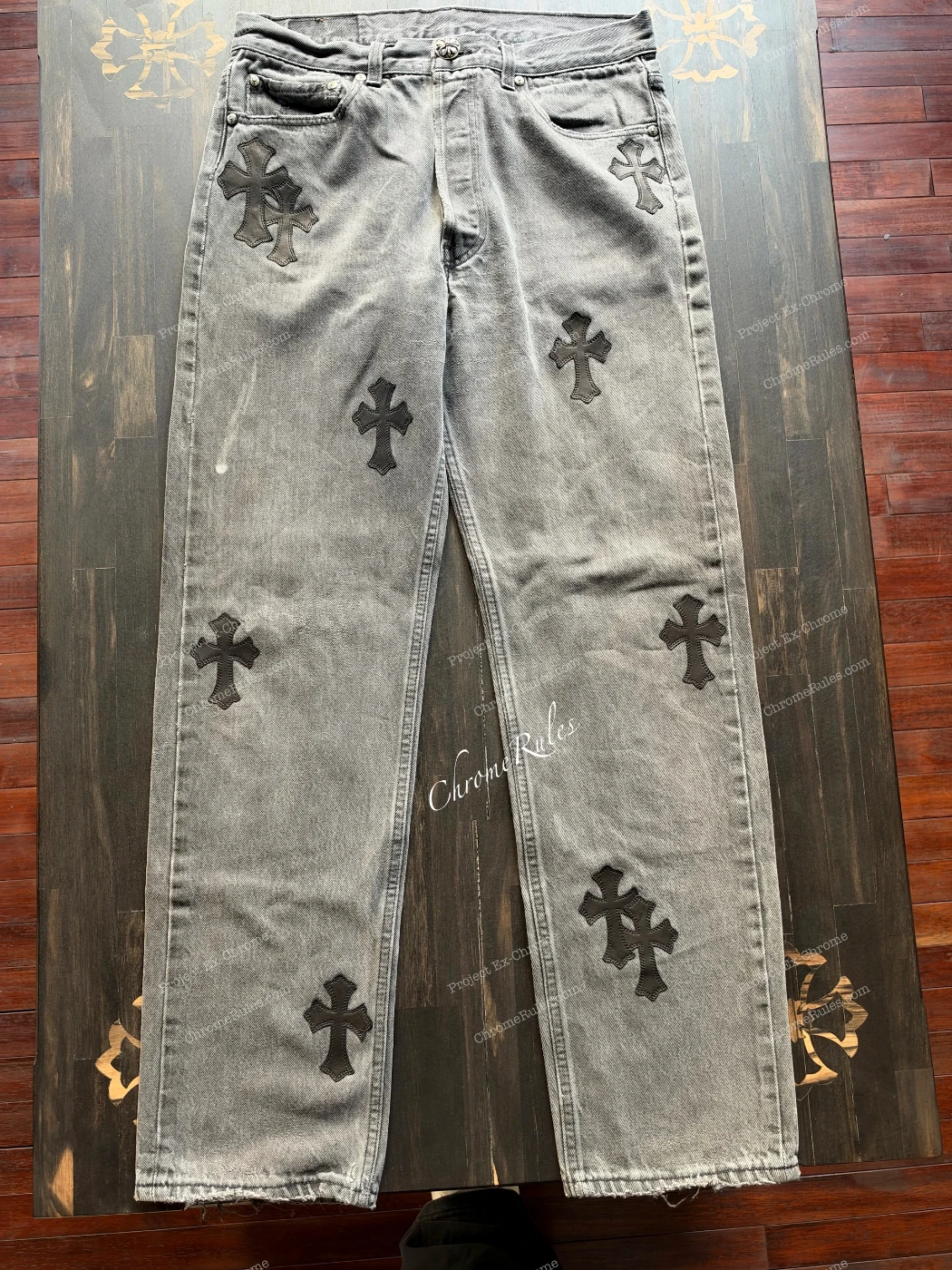 Classic Black Patch Levi’s 501 — image 1