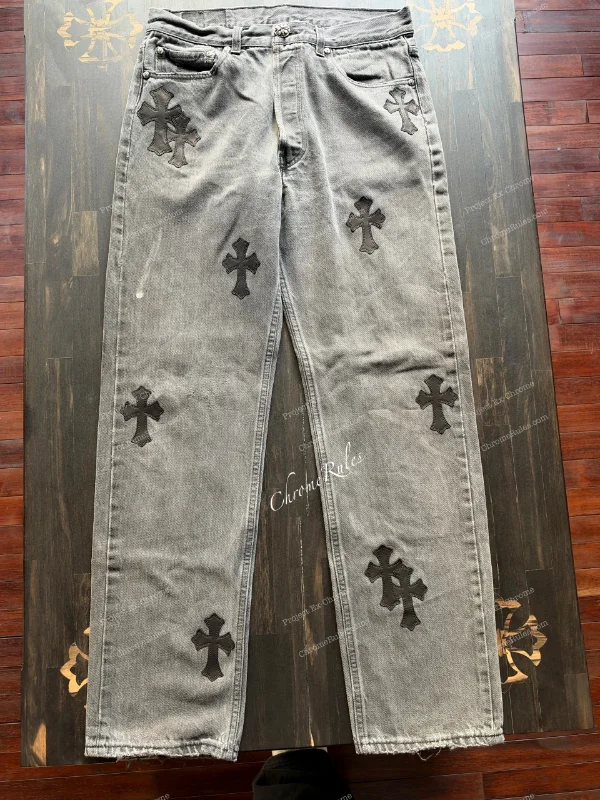 Classic Black Patch Levi’s 501 — image 1