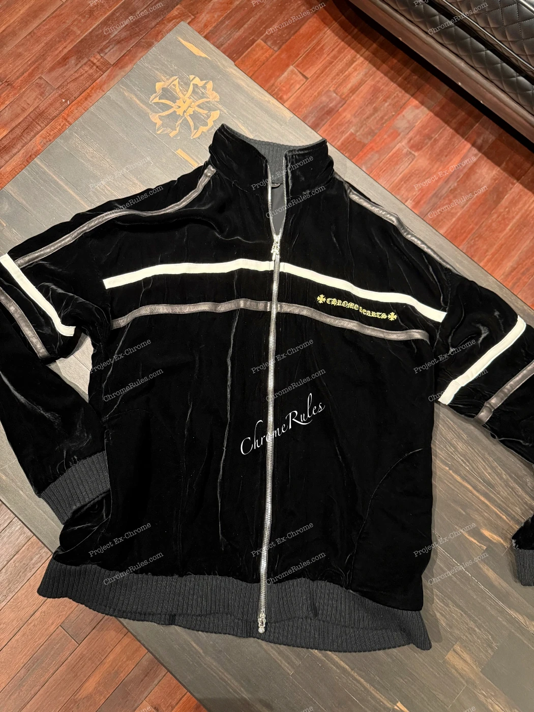 Velvet — 画像 1
