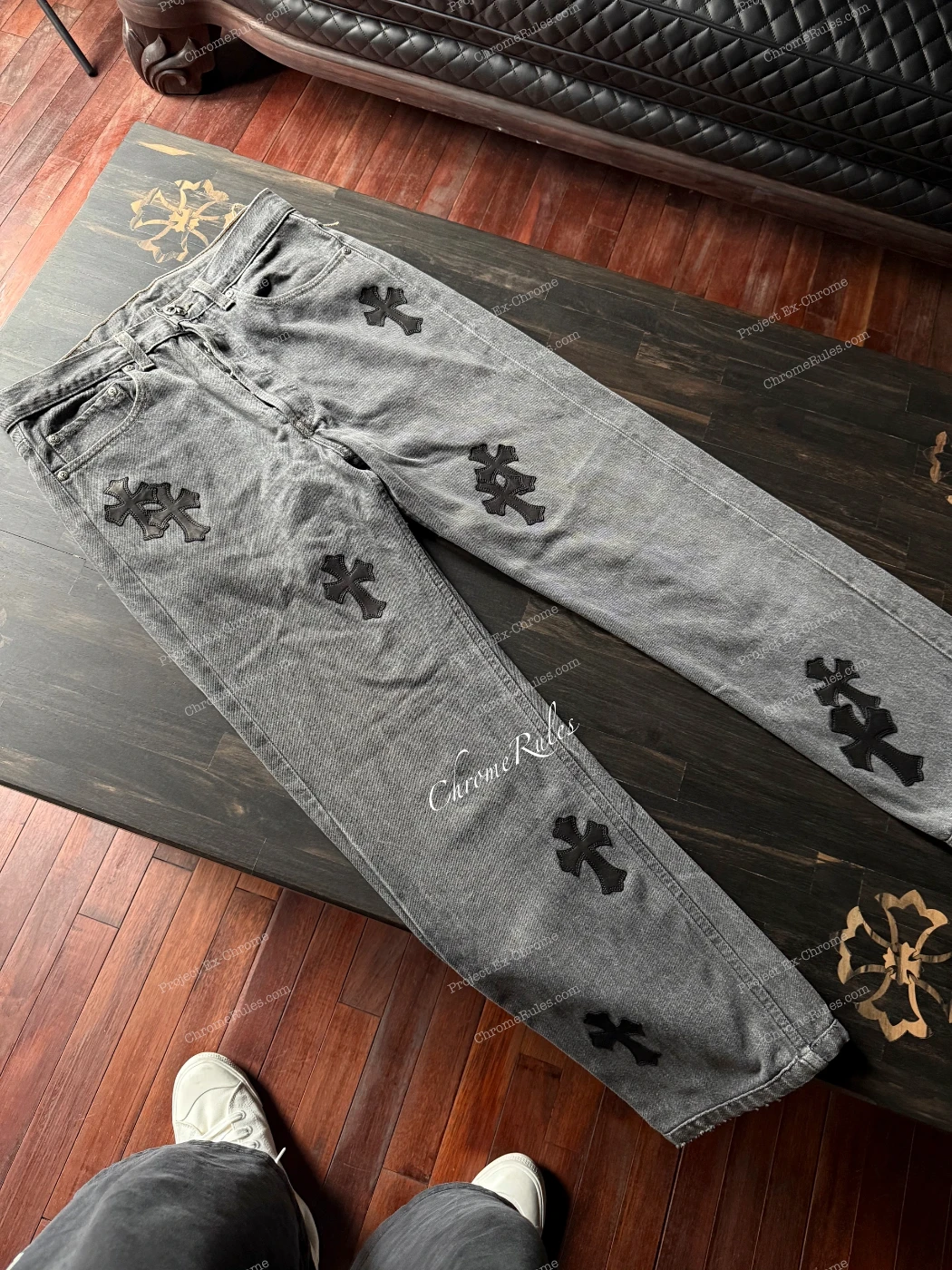 Classic Black Patch Levi’s 501 — image 1