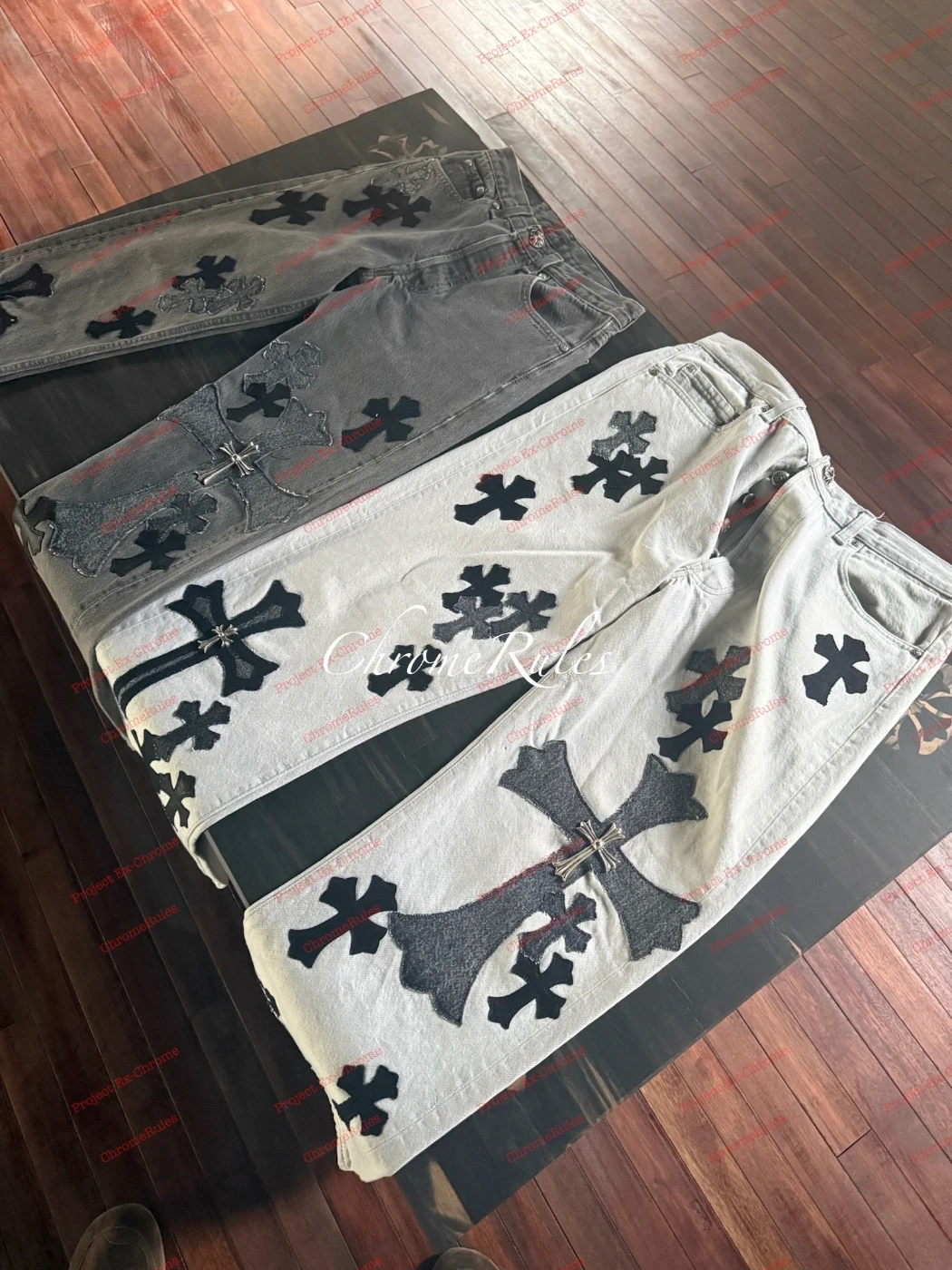 Overpatched Jeans — 圖片 1