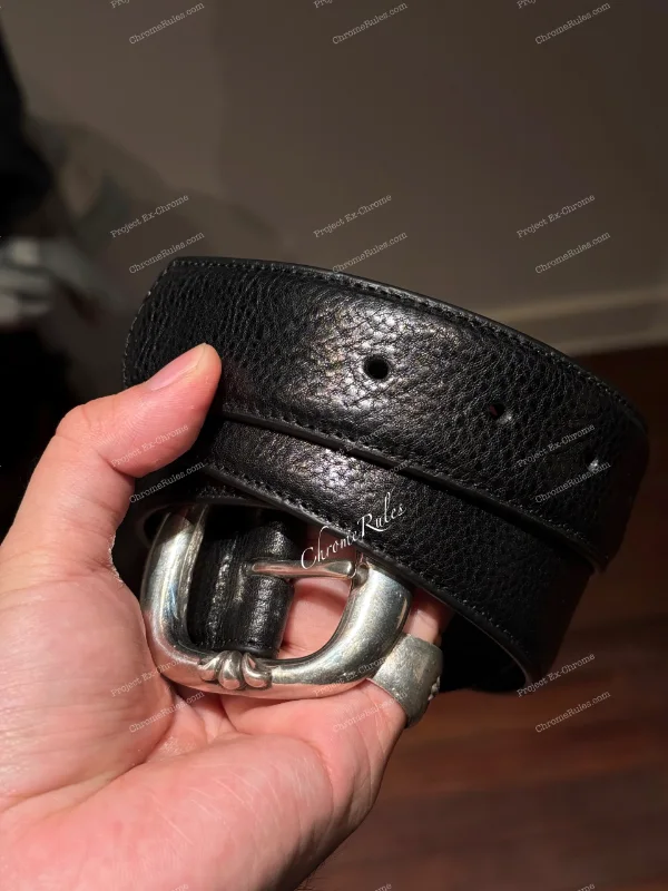 Plain Black Gunslinger — image 1