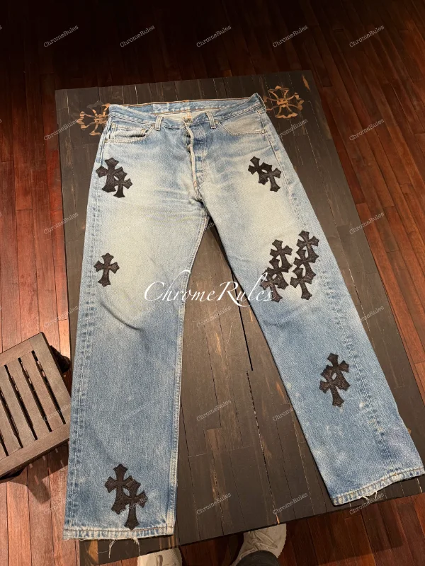 Black Patch Levi’s 501 — image 1